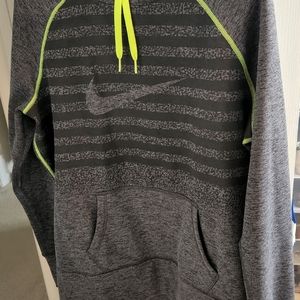 Nike Therma Fit pullover hoodie Sz L